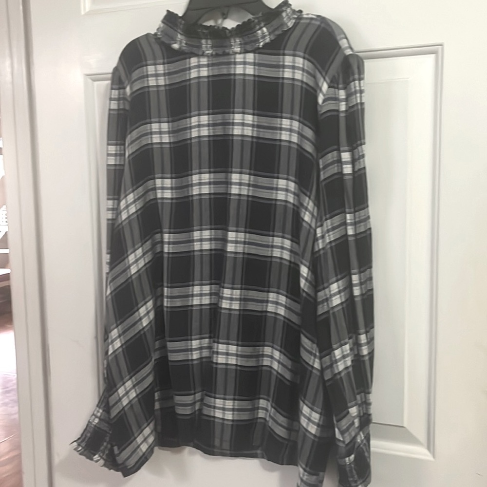 Loft plaid light weight mock turtle neck with ruched sleeves and collar - L